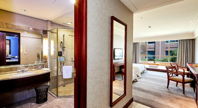 Семейный номер Standard Suzhou Tongli Lakeview Hotel