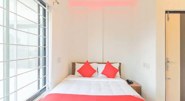 OYO 26769 Vijaya Comfort Inn, Réserver Hôtel Suntikoppa Coorg