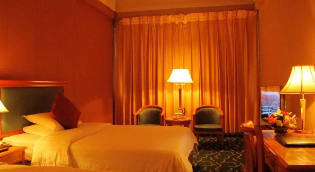 California Garden, Boek Hotel Hotels in Chengdu met parkeren, Parkeren