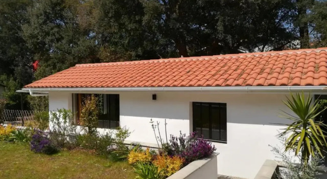 Коттедж L'annexe des Cigales, à l'ombre des chênes lièges