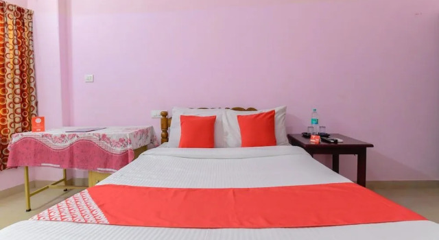 OYO 11529 Diamond Residency, Забронировать Отель Отели штата Кералы с завтраком, Завтраки