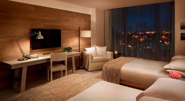 The Miami Beach EDITION, Rezerwuj Hotel Hotele w Miami Beach z basenem, Basen