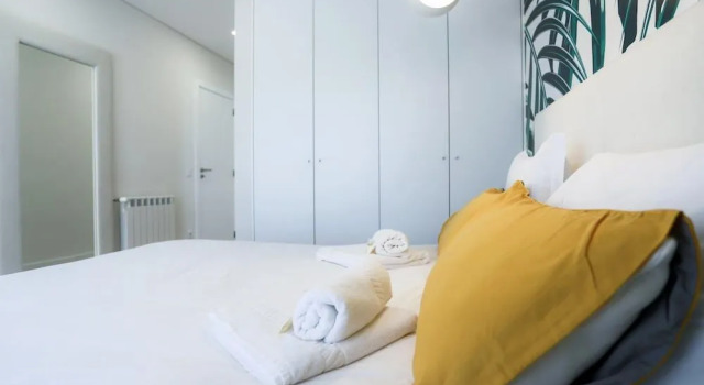 Pajaro Residence by Rent4All, Забронировать Отель Отели Фигейра-да-Фош с парковкой, рядом с Пляж Фигейра да Фос, Парковка