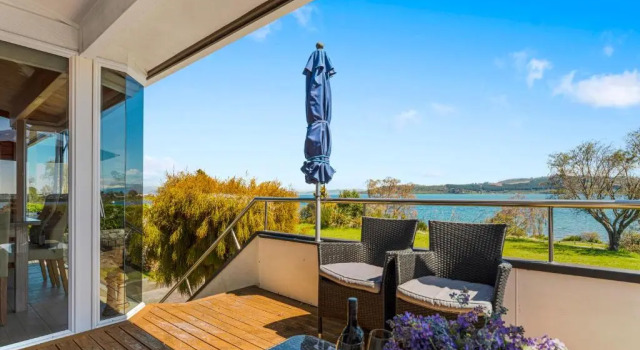 Barne the Bentley - Taupo Holiday Home, Rezerwuj Hotel Hotele w Auckland Region z parkingiem, Parking