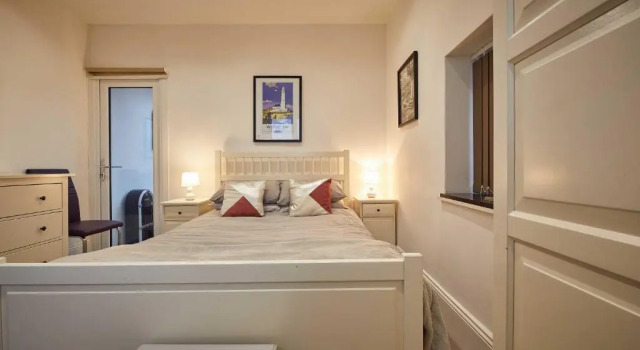 Коттедж с 5 комнатами Host & Stay - The View Old Coastguard Cottage