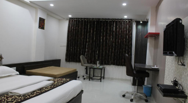 OYO 4027 Hotel Stay Inn, Prenota Hotel Bavla Gujarat