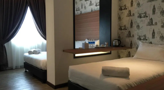 Трёхместный номер Standard D Elegance Hotel Nusajaya