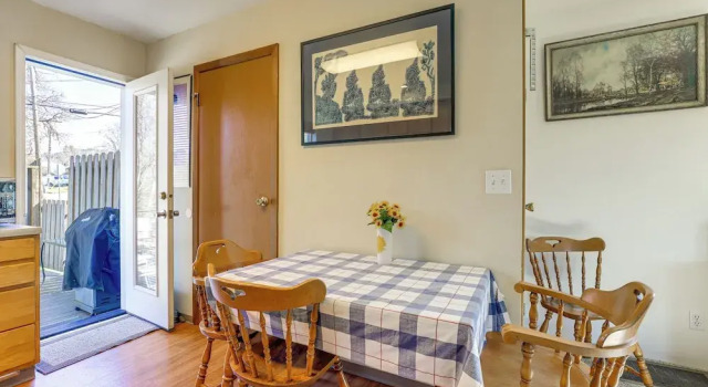 Hot Tub & Decks: Central Hood River Townhome!