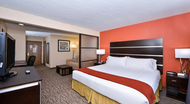 Holiday Inn Express Hotel & Suites Houston-Kingwood, Book Hotel Kingwood Houston