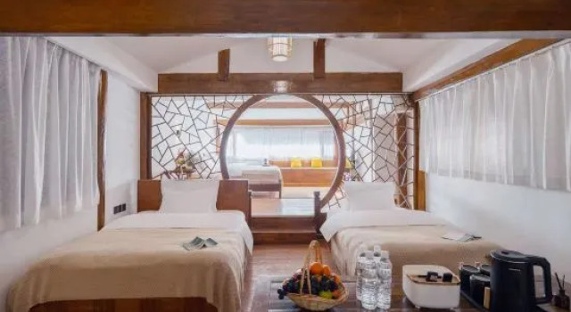 Люкс Wuji Parkjing Inn (Lijiang Ancient City Shop)