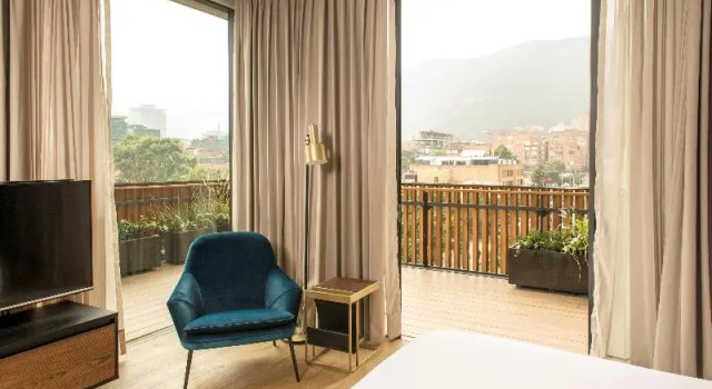 Номер Standard Salvio Parque 93 Bogota, Curio Collection by Hilton