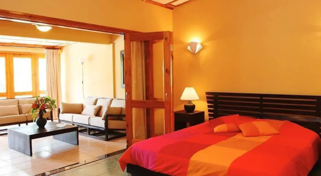 South Point Chalets, Réserver Chalet Takamaka Mahé