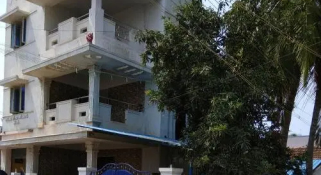 Charu's Guest House, Забронировать Гостевой дом Отели Карайкуди с парковкой, Парковка