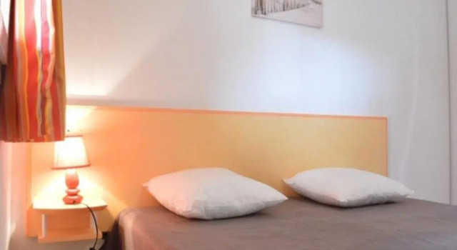 Appartement Narbonne, 2 pièces, 4 personnes - FR-1-229B-748, Book Apartment Hotels in Aude with a Pool, Swimming Pool