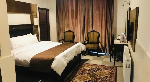 Номер Executive Hotel One Mall Road Murree