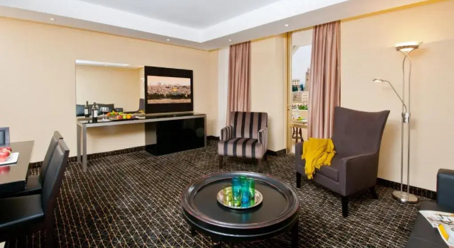 Полулюкс Leonardo Plaza Hotel Jerusalem
