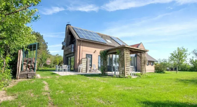 Вилла Villa in Cadzand Surrounded by Nature, Near Knokke
