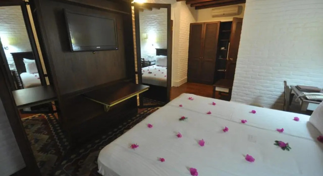 Двухместный номер Economy El Vino Hotel & Suites
