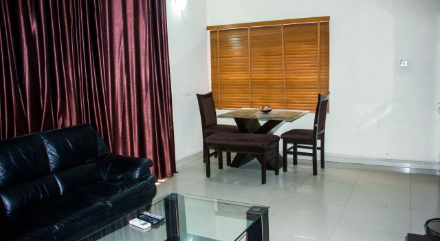 Sugarland Apartments Ikeja, Varaa Huoneisto Hotellit Lagos pysäköinnillä, Pysäköinti