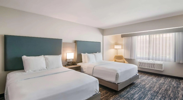 Четырёхместный номер Standard Hourglass Hotel, Trademark Collection by Wyndham