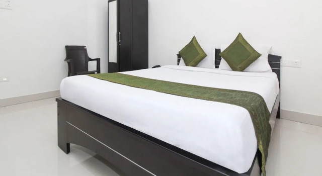 Treebo Trip Drona Inn, Забронировать Отель Отели штата Махараштры 3 звезды, 3*