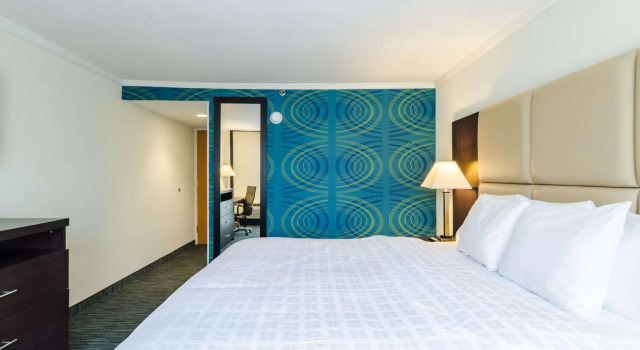 Двухместный номер Standard Blue A Modern Hotel, an Ascend Collection Hotel