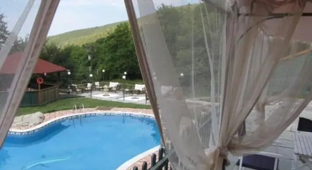 Dionysus Village Resort, Забронировать Курортный отель Mousthéni 