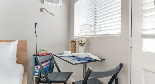 Ormond Court Unit 2 by Avantstay Walk to Sand Shared Patio + BBQ Beachside Retreat, Забронировать Апартаменты/квартира Апартаменты Сан-Диего, рядом с Пляж Ривьера-Шорс, Апартаменты/квартира