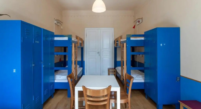Кровать в общем номере (мужской номер) Hostel Mondpalast