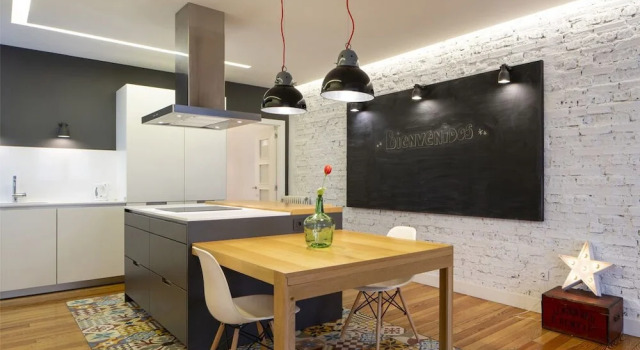 Great Location Nearby Plaza Moyua and Guggenheim, Rezerwuj Hotel Hotele w Baskonia z parkingiem, Parking