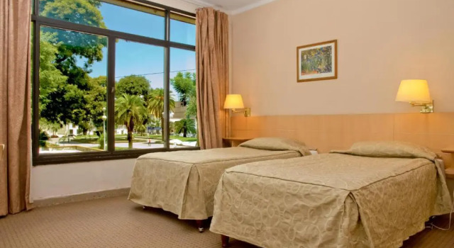 Номер Standard Corrientes Plaza Hotel