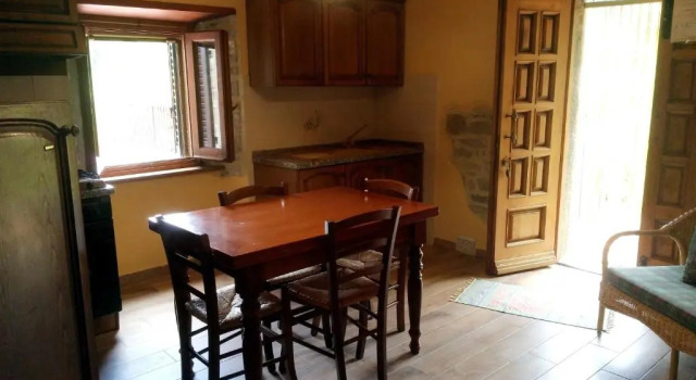 Charming house with shared pool in Caprese Michelangelo, Book Hotel Caprese Michelangelo Tuscany