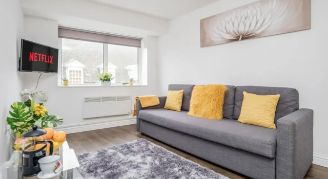 Watford High Street - Modernview Serviced Accommodation F10, Забронировать Отель Отели Уотфорд 3 звезды, рядом с Watford Colosseum, 3*
