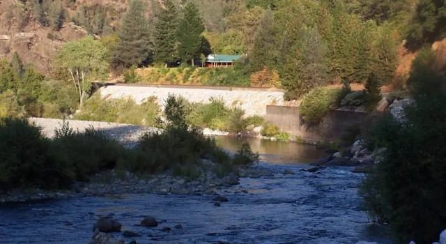 House on the River, Prenota Appartamento Lakehead Mount Shasta