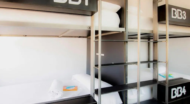 Четырёхместный номер Standard Bea Beach Hostel