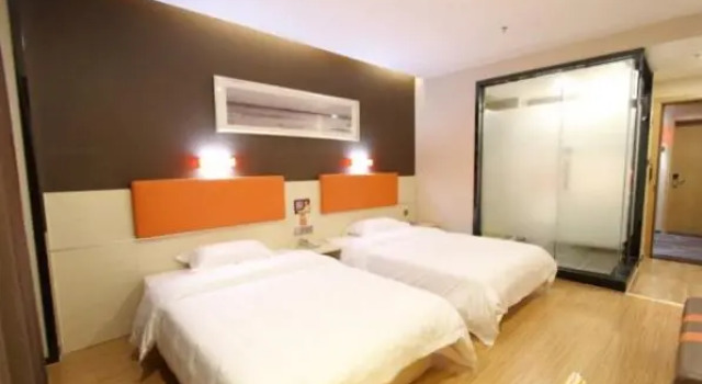 Номер Deluxe 7Days Premium Yunfu Xinxing Bus Station