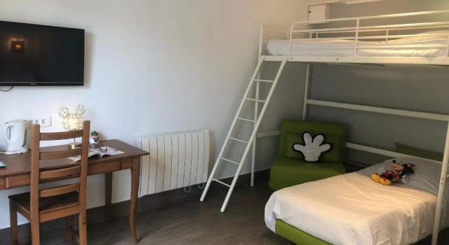 Семейный номер Standard Chambres dHôtes Poirier Bazin