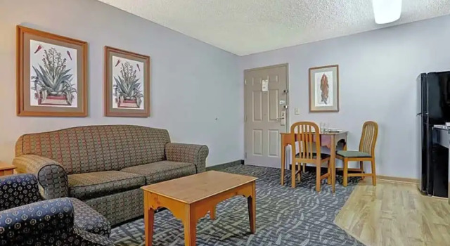 Четырёхместный люкс Metro Scottsdale Apartments 1 bd
