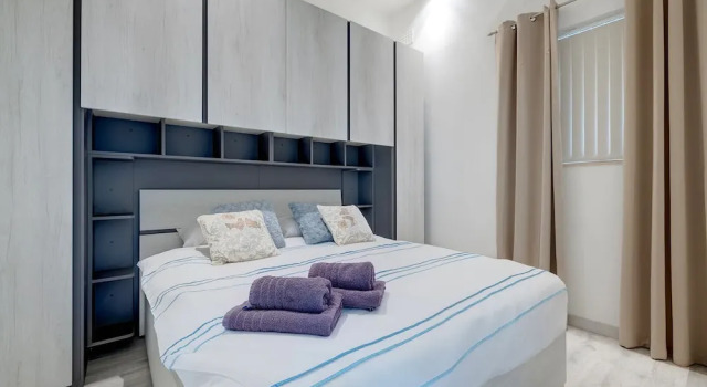 Stylish 1BR Apartment Steps to the Promenade