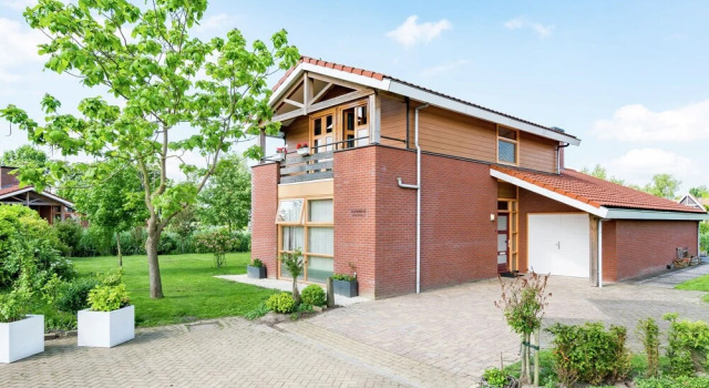 Villa in Biddinghuizen by Lake Vulwe, Забронировать Вилла Биддингхёйзен Флеволанд