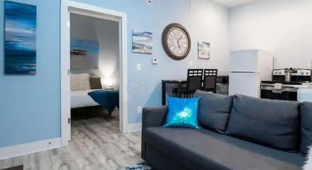 Short North - Convention - Queen Bed -free Parking, Забронировать Дом для отпуска Виллы Колумбус, рядом с Jazz Arts Group, Вилла