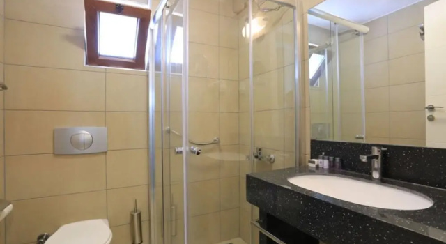 Трёхместный номер Standard c 1 комнатой SUMMER OTEL