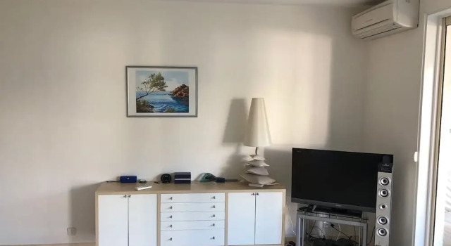 Modern Apartment With air Conditioning, Pool and Tennis Courts, Within Walking Distance of the Beach