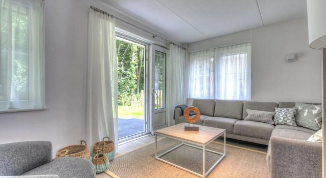 Luxurious Stately Villa With 3 Bathrooms, 1km From the Beach, Book Villa Vlissingen 