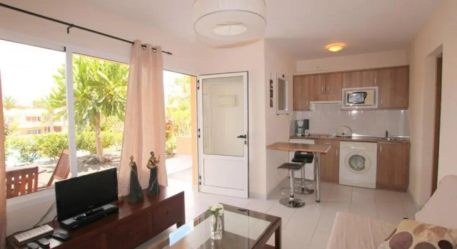Corralejo Dunes Apartment Papaya with Pool & Wifi- Only 300m to the Beach by Holidays Home