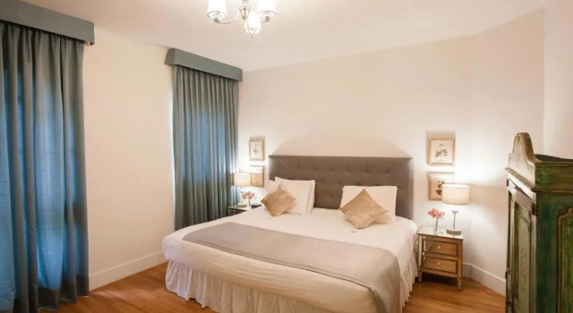 Люкс Superior IFE Boutique Hotel