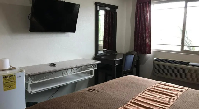 Номер Standard Starlight Inn Canoga Park