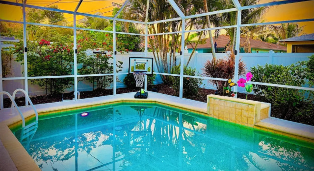 Коттедж Naples Retreat w/ Saltwater Pool: 2 Mi to Beach!