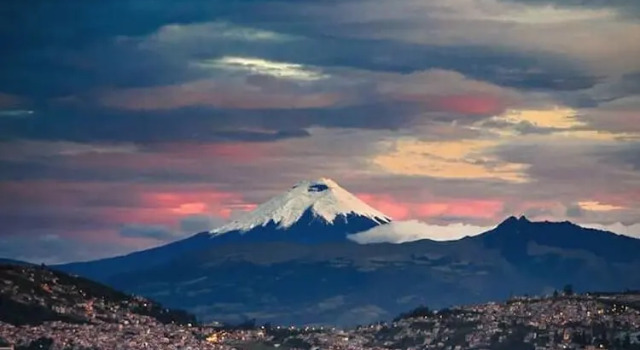 Hostal El Jardin Latino, Book Hotel Quito Sierra, nær Rumipamba Archaeological Park