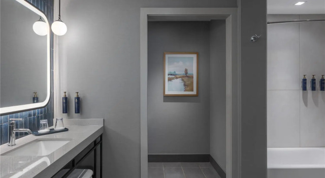 Люкс Hotel Avail Rogers, Tapestry Collection By Hilton